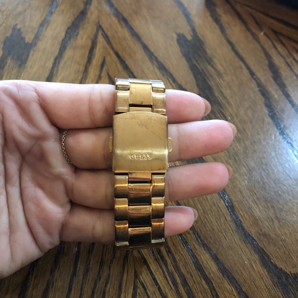 Watch - Picture 2 of 3